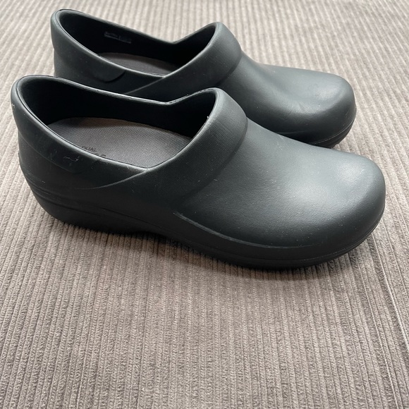 Crocs Black Neria Pro Dual Comfort Size 10 Women - Picture 2 of 8